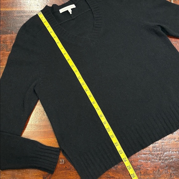NakedCashmere Black V-Neck Cashmere Sweater size Small - Picture 11 of 11
